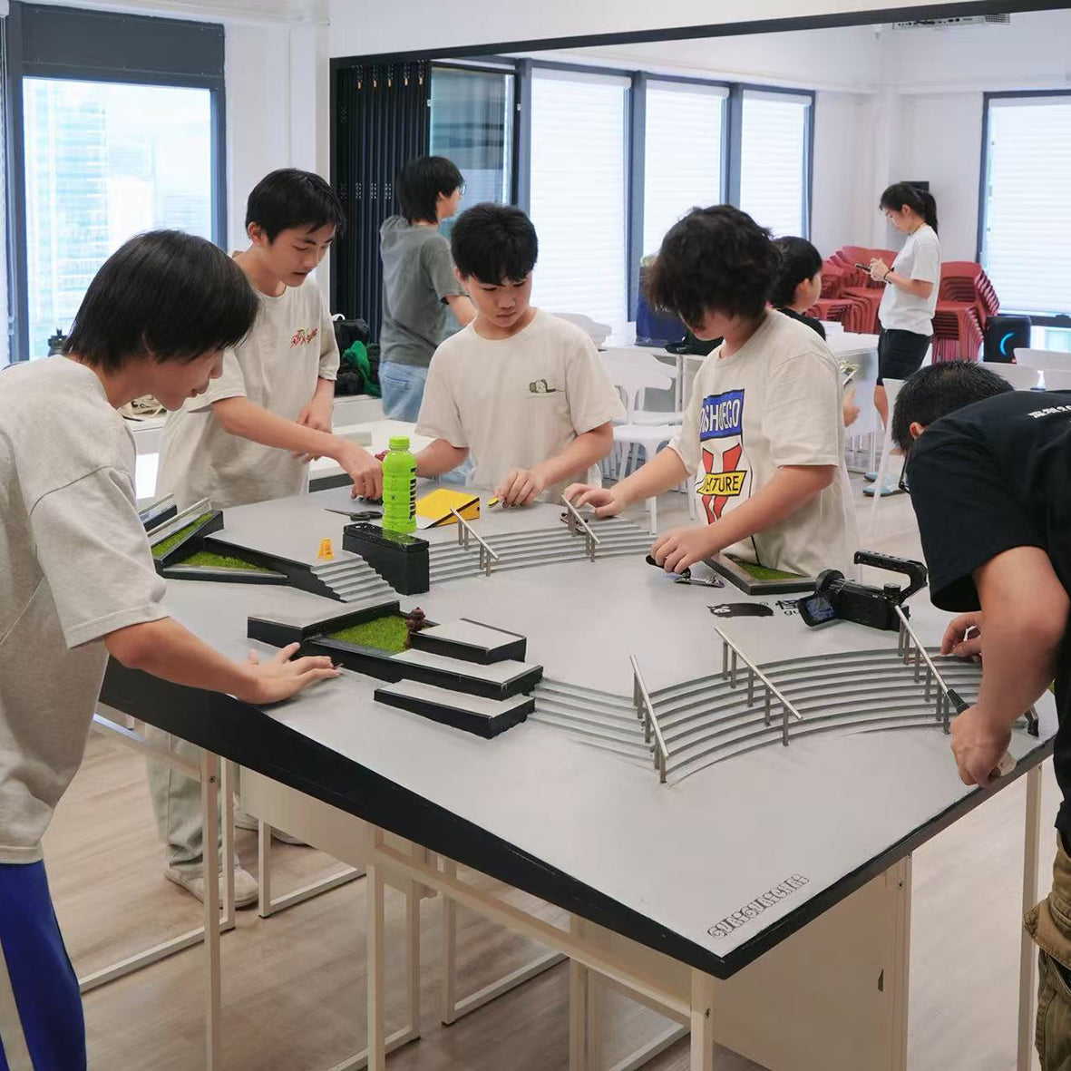 Peak Fingerboard Park