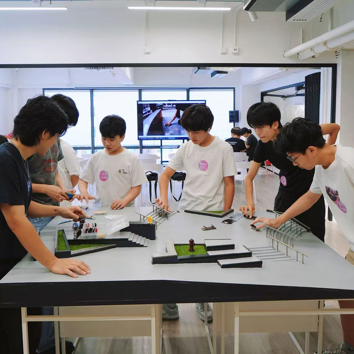 Peak Fingerboard Park
