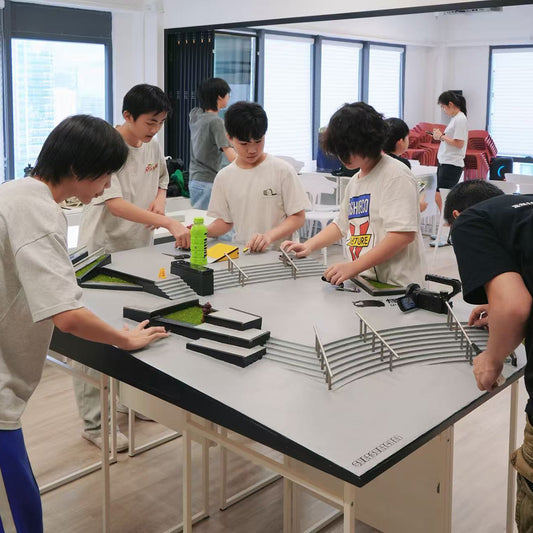 Peak Fingerboard Park
