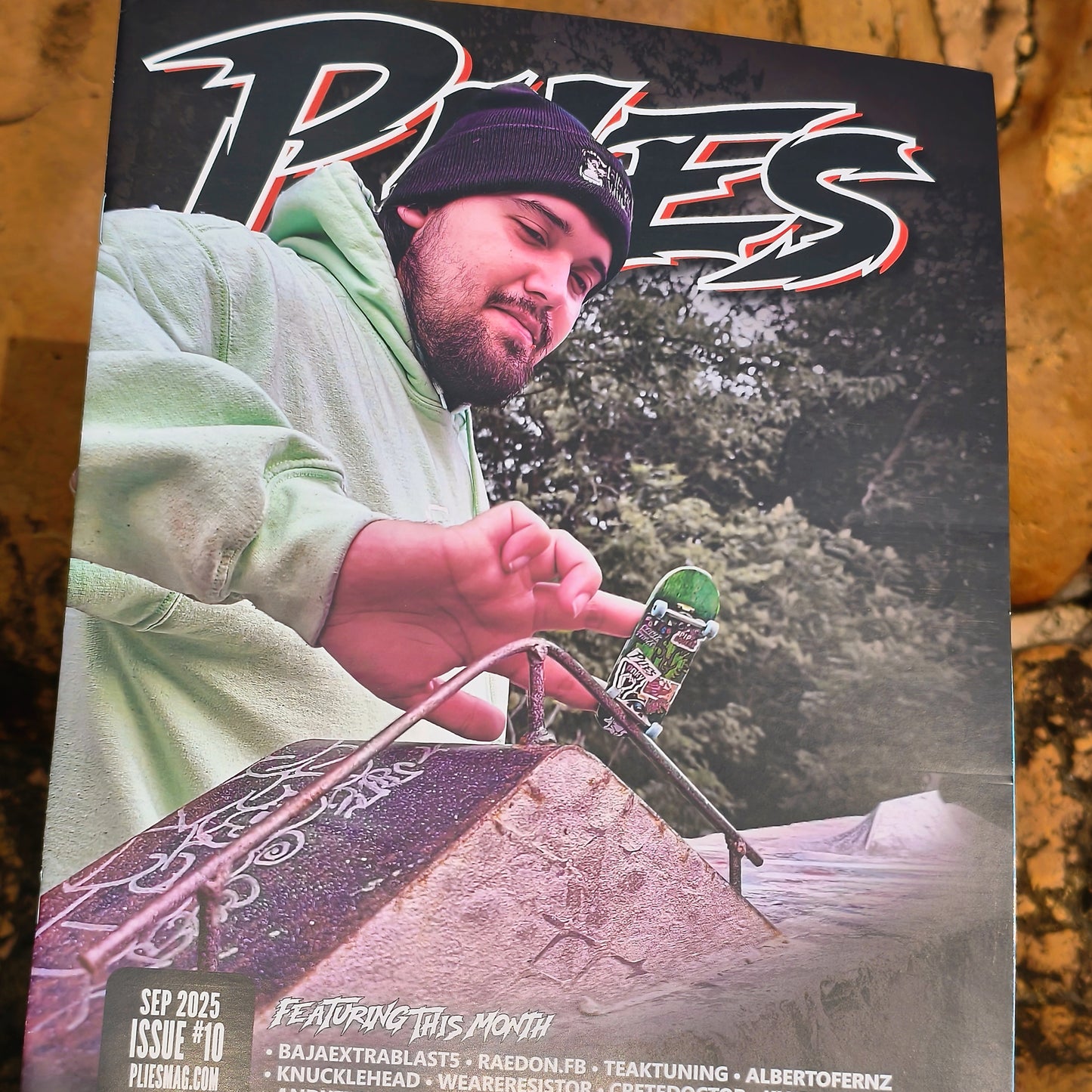 Plies Magazines