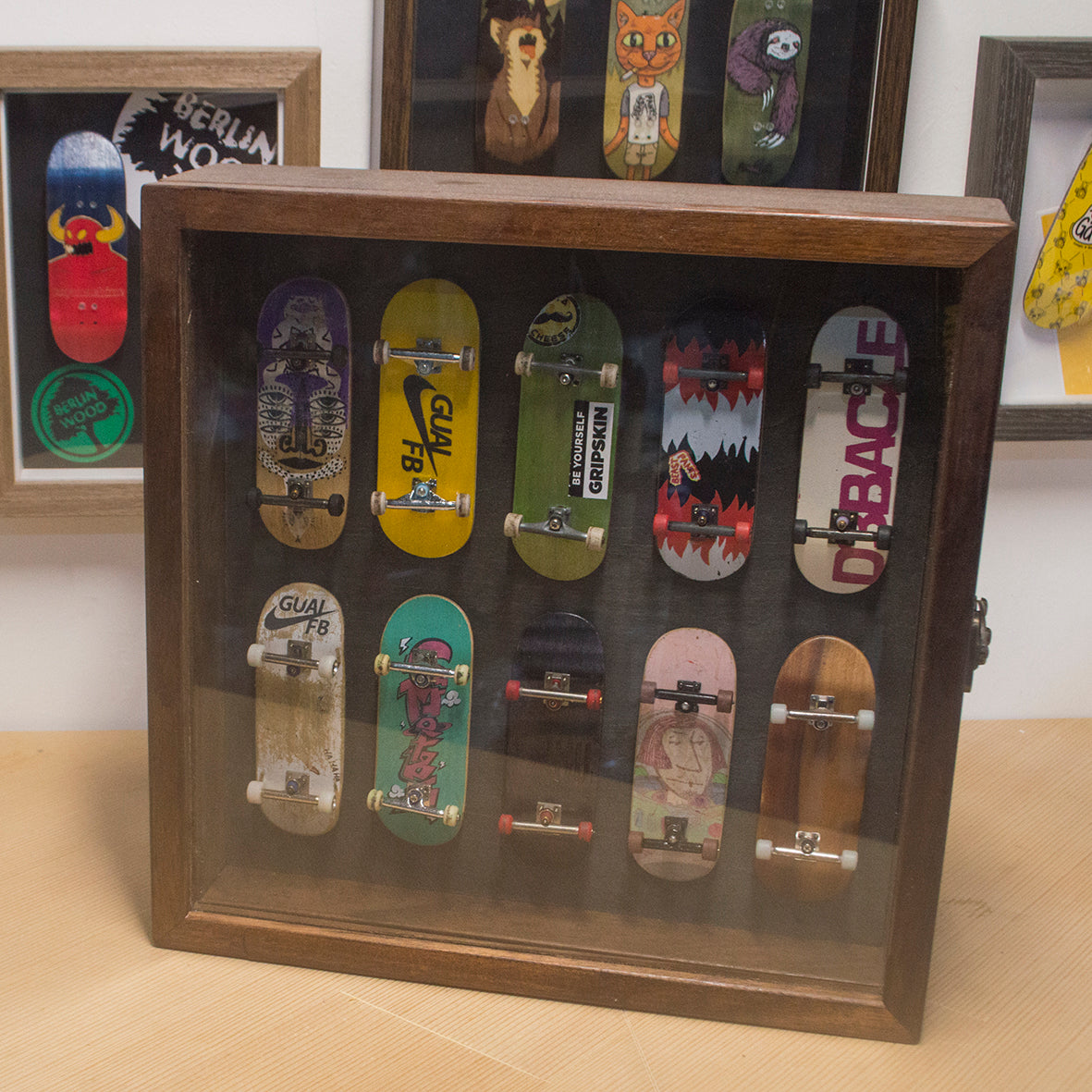 Premium Fingerboard Display – Guaiguaichai Workshop